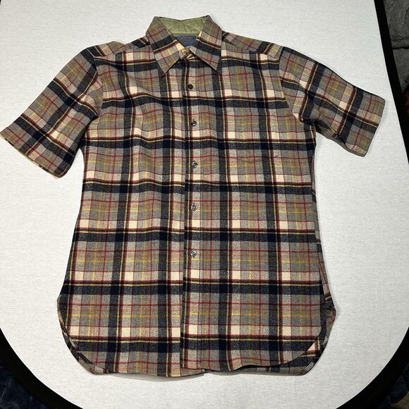 Pendleton Short Sleeve Shirt, Size M, Vintage Plaid 1970's - 80's, 100% Wool - Picture 2 of 6